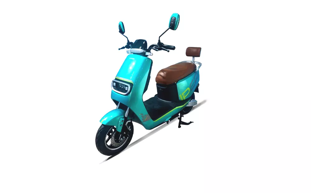 E8